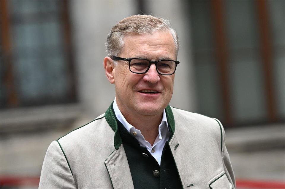 Spricht sich für das Kompassmodell aus: Jan-Christian Dreesen. (Archivbild)Sven Hoppe/dpa