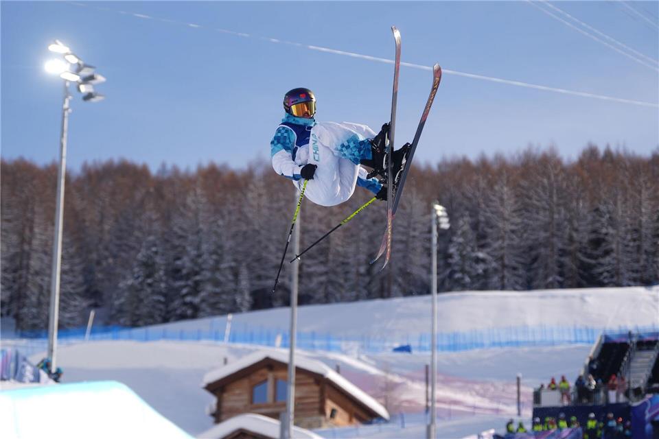 Springt so hoch wie kaum eine andere: Eileen Gu. David Davies/PA Wire/dpa