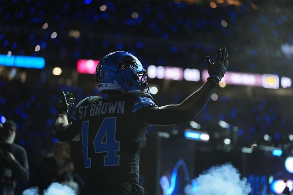 St. Brown sorgte für Jubel in Detroit - vor, während und nach dem Spiel gegen die Bucs.Ryan Sun/AP/dpa