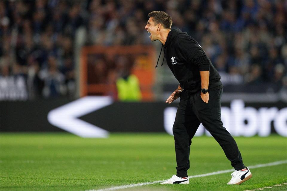 St.-Pauli-Trainer Marcel Rapp fordert mehr Torgefahr von seinem Team.Friso Gentsch/dpa