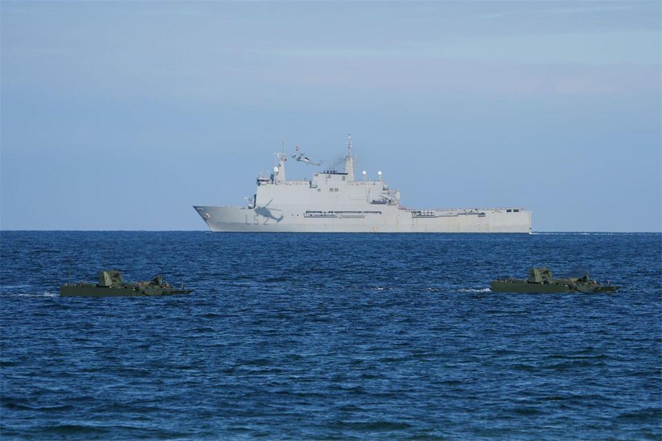 Staaten des Verteidigungsbündnisses Nato veranstalten in der Ostsee regelmäßig Übungen. (Archivbild) Marcus Brandt/dpa