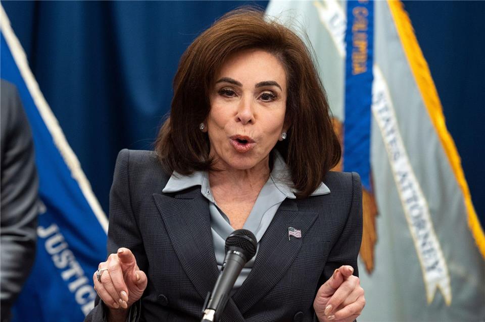 Staatsanwältin Jeanine Pirro ist seit langem als Unterstützerin von US-Präsident Donald Trump bekannt. (Archivbild)Cliff Owen/FR170079 AP/dpa