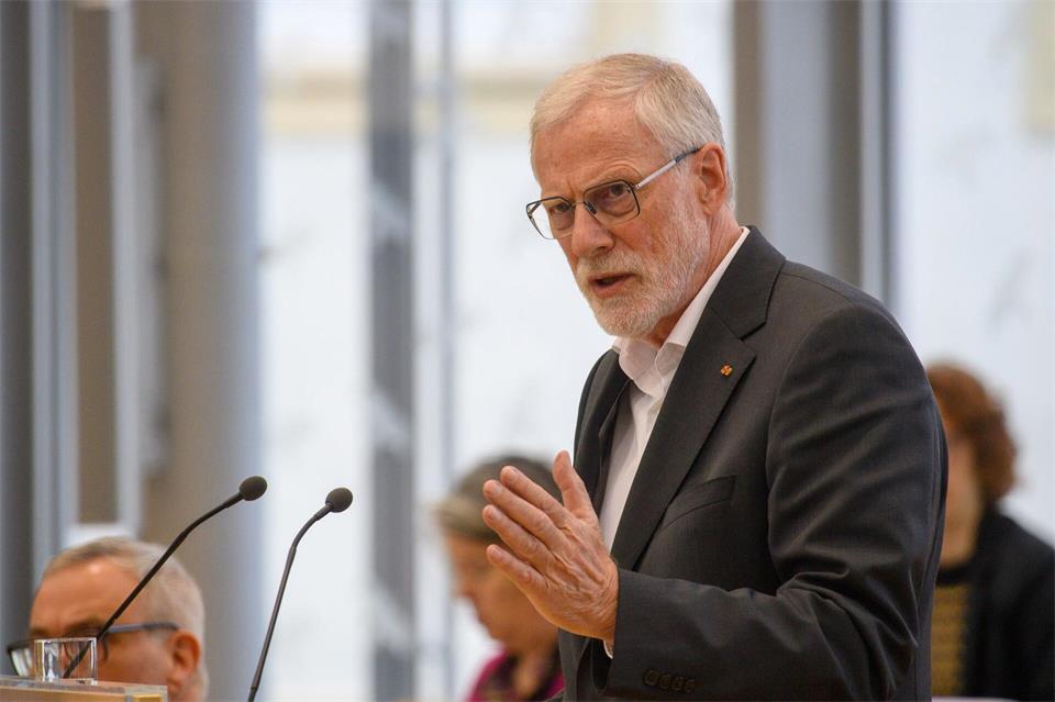 Staatskanzlei-Chef Rainer Robra warnt grundsätzlich vor mehr Ausgrenzung. (Archivbild)Klaus-Dietmar Gabbert/dpa