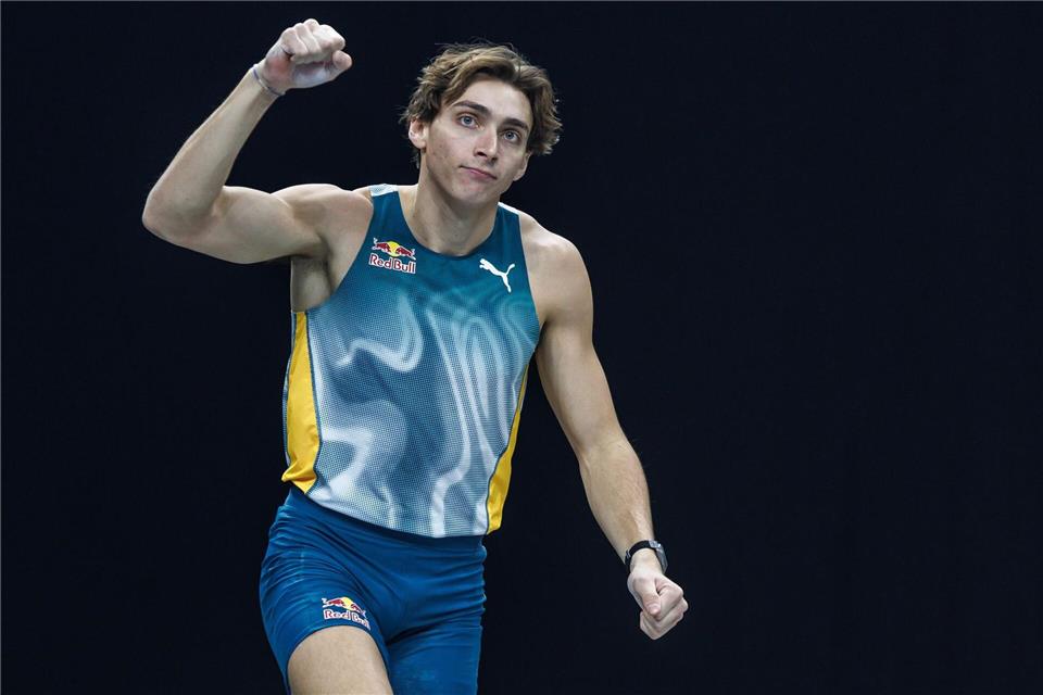 Stabhochsprung-Ass Armand Duplantis ist schon wieder ein Weltrekord gelungen.Andreas Gora/dpa