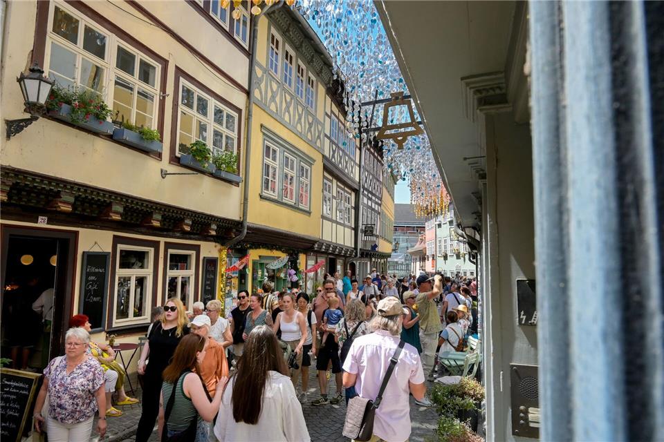 Stadt sieht im Krämerbrückenfest einen ErfolgHeiko Rebsch/dpa