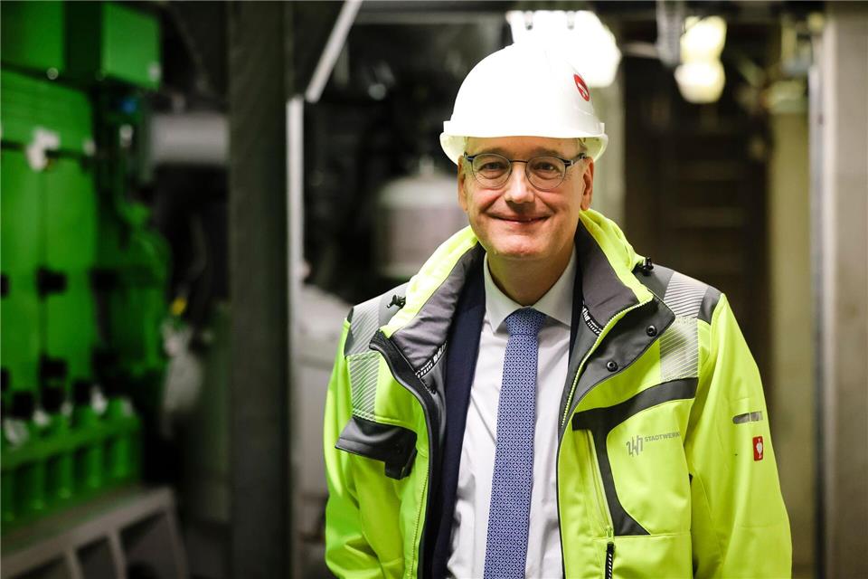 Stadtwerke-Technikvorstand Teupen hält das Ziel der Umstellung auf Wasserstoff bis 2035 bestenfalls noch für erreichbar. (ARchivbild)Frank Molter/dpa