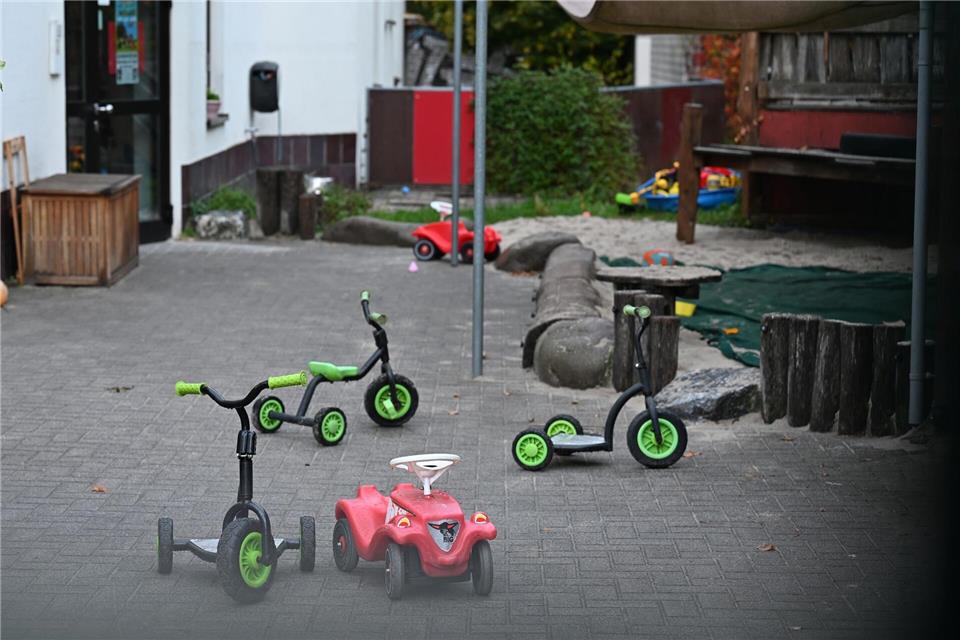 Kinder gesucht: Kinderkrippen melden freie Plätze  Städte haben laut Experteneinschätzung als Wohn- und Aufwachsensorte an Attraktivität verloren.Michael Brandt/dpa