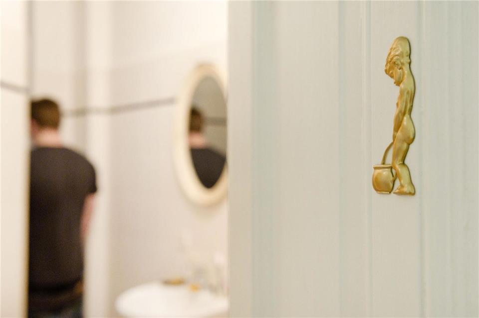 Ständig drückt die Blase nachts? Dann gilt: lieber ärztlich abklären lassen. Franziska Gabbert/dpa-tmn