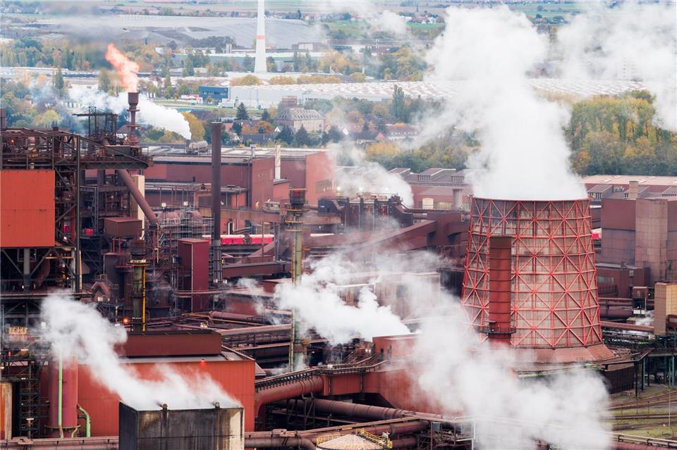 Stahlkonzernen machen die hohen Energiepreise zu schaffen (Archivbild)Julian Stratenschulte/dpa
