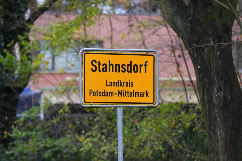 Stahnsdorf liegt im Süden Berlins. (Archivbild)Soeren Stache/dpa