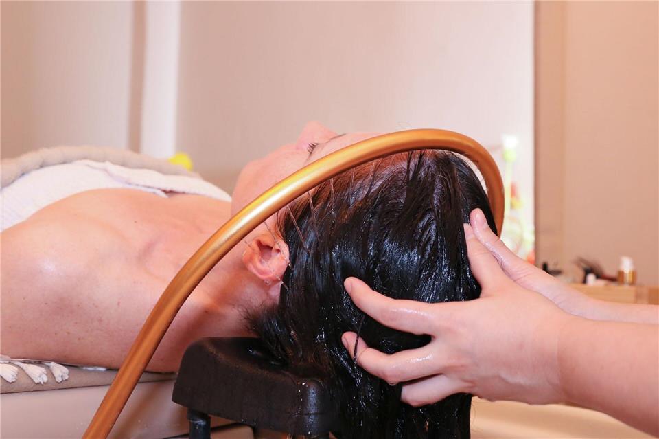 Star vieler Social Media-Posts rund ums Head Spa: der Wasserbogen.Evelyn Steinbach/dpa-tmn