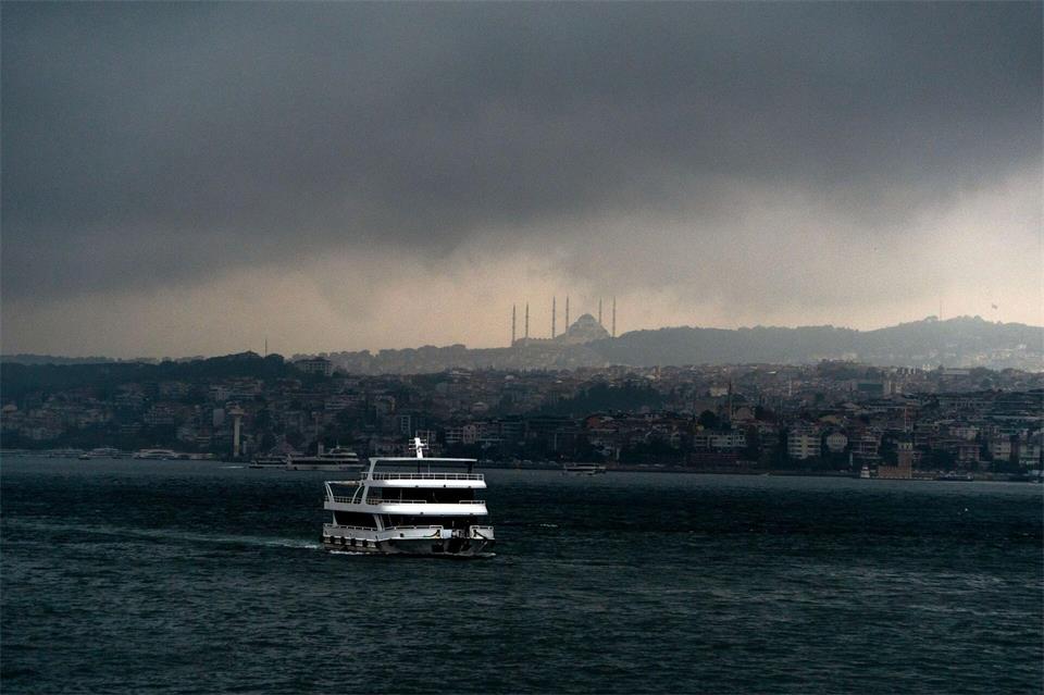 Starke Regenfälle sorgen in Istanbul für Überschwemmungen. (Archivbild)Moe Zoyari/ZUMA Press Wire/dpa