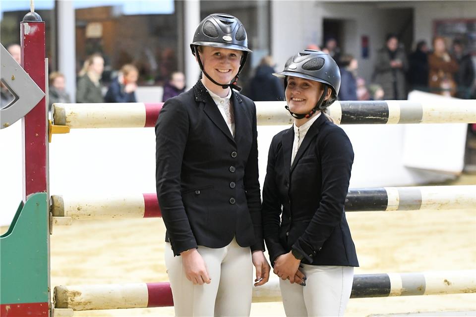 Starteten beide im „Großen Preis“: Die Hildesheimer Schwestern Madlen und Henrike-Sophie Boy (von links). 