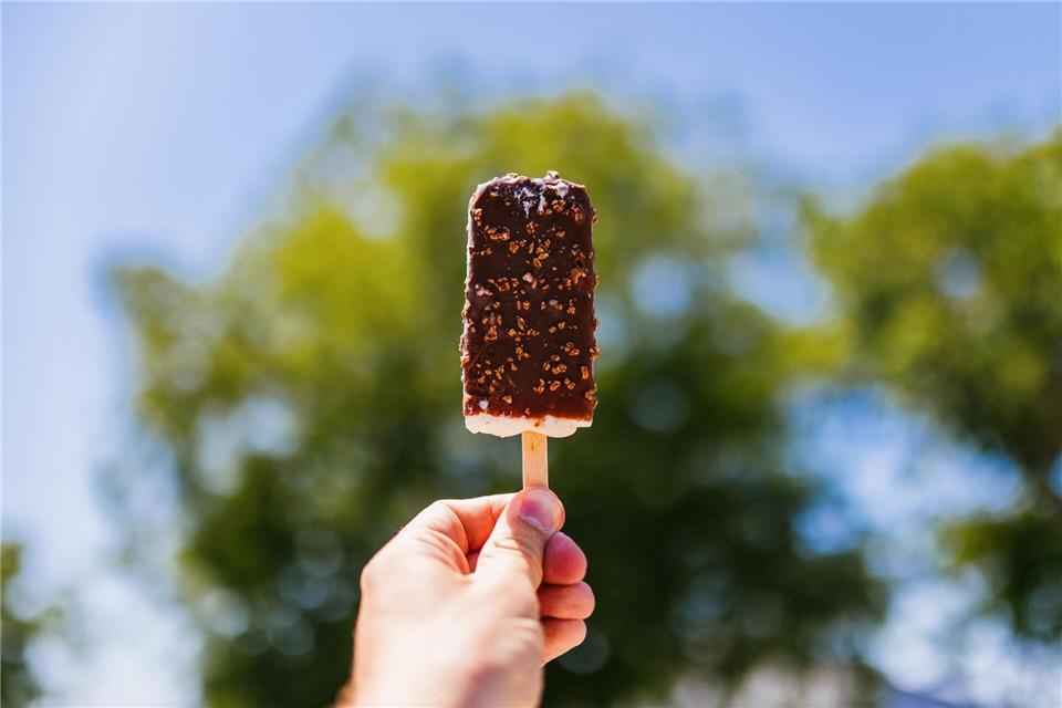 Statistisches Landesamt: Preise für Eis vergleichsweise gering gestiegen. (Symbolbild)Philipp von Ditfurth/dpa