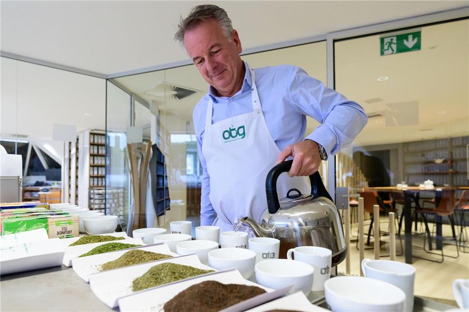 Stefan Feldbusch beim Aufguss.Philipp Schulze/dpa