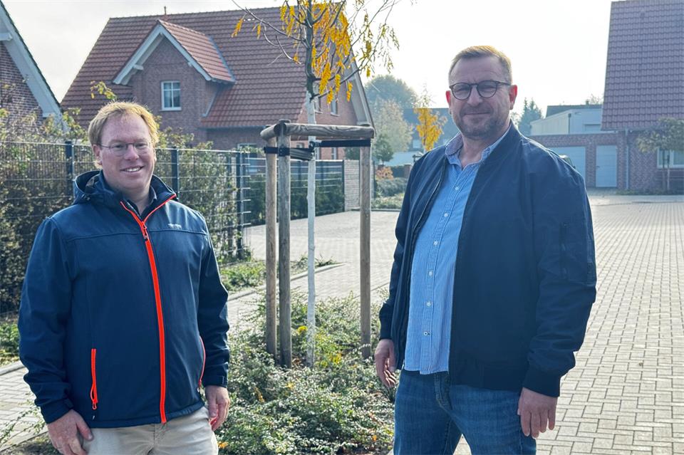 Stefan Mäsing (links) und Christoph Beckmann freuen sich über das gute Ergebnis: Fast 50 Prozent niedriger als erwartet waren die Kosten des Endausbaus.