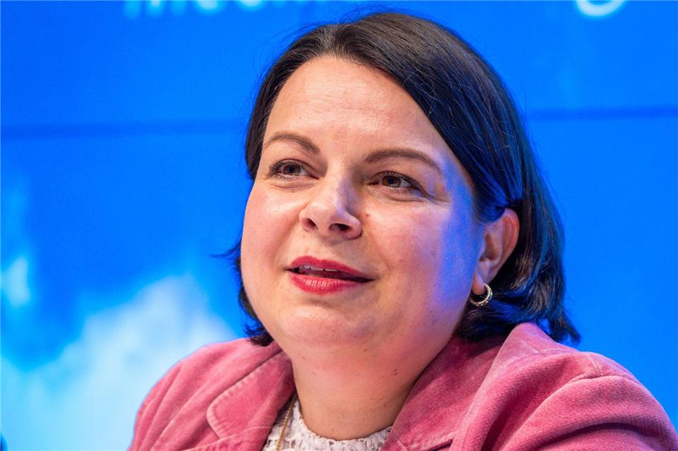 Stefanie Drese (SPD), die Sozial- und Gesundheitsministerin von Mecklenburg-Vorpommern, nimmt beim Thema Darmkrebsvorsorge auch Betriebe in die Pflicht. (Archivbild)Jens Büttner/dpa