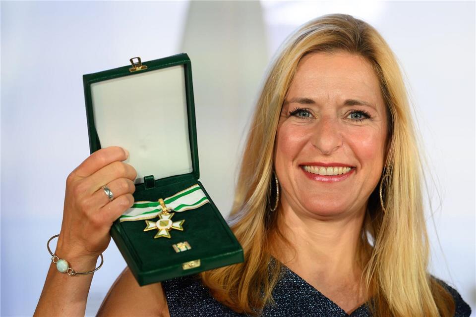 Stefanie Hertel hat den Sächsischen Verdienstorden erhalten. Robert Michael/dpa