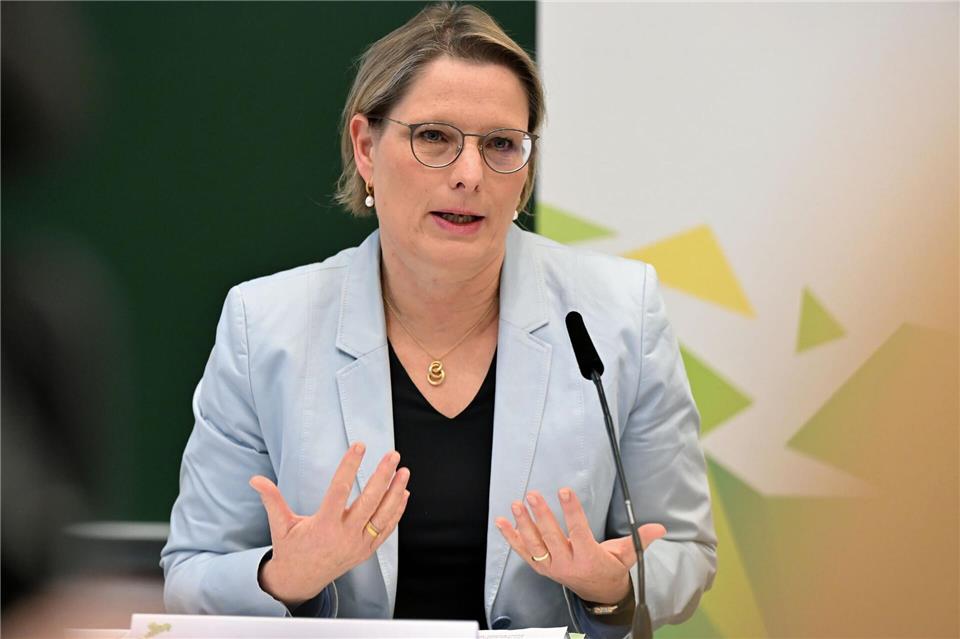 Stefanie Hubig (SPD), Bundesministerin der Justiz, nahm an der Tagung teil.Jennifer Brückner/dpa