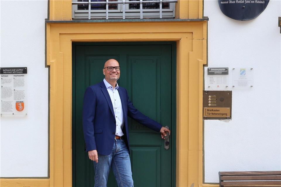Steffen Romstöck ist mit seinem Wechsel ins Rathaus zufrieden. (Archivbild)D. Mitnacht/Stadt Röttingen/dpa