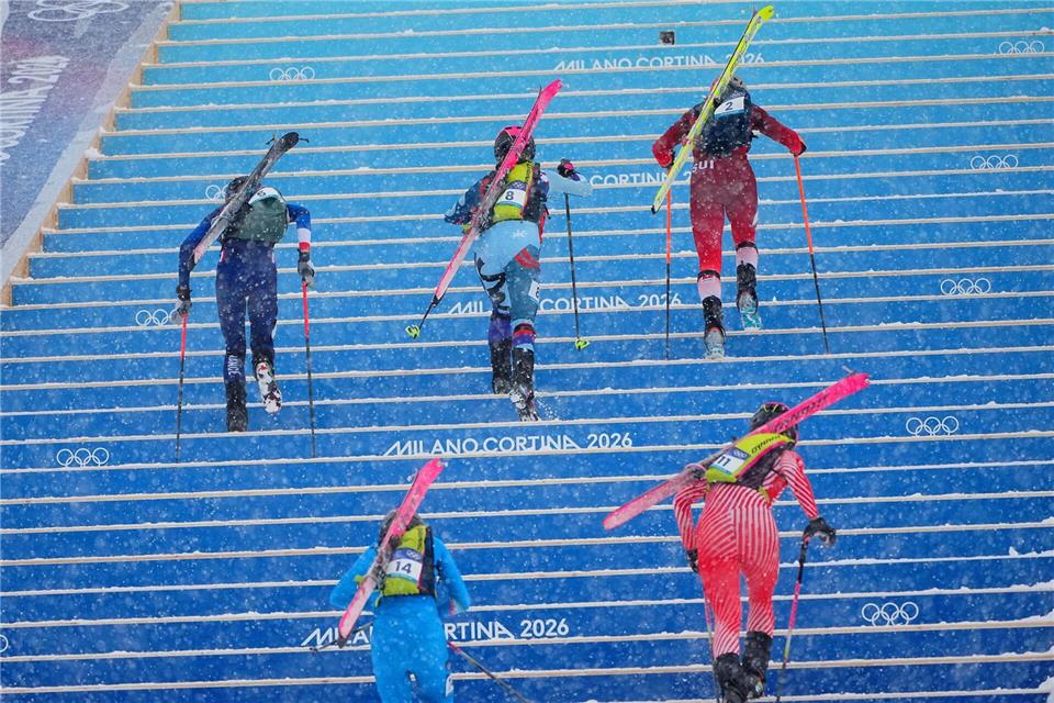 Steiler Aufstieg: Bei den Olympischen Winterspielen wird zum ersten Mal in der Disziplin „Skibergsteigen“ um Medaillen gekämpft.Michael Kappeler/dpa