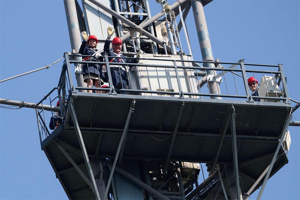 Steinmeier auf dem Messturm in PekingKatharina Kausche/dpa