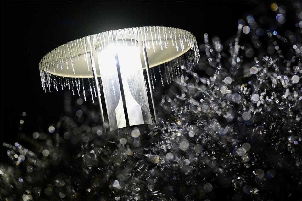 Stellenweise sinken die Temperaturen auf minus 7 Grad. (Symbolbild)Sebastian Gollnow/dpa