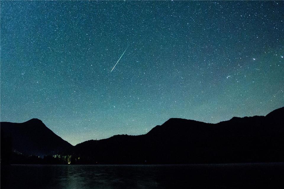 Sternschnuppen lassen sich am besten mit langen Belichtungszeiten und einer mittleren ISO-Zahl fotografieren. (Archivbild)Matthias Balk/dpa