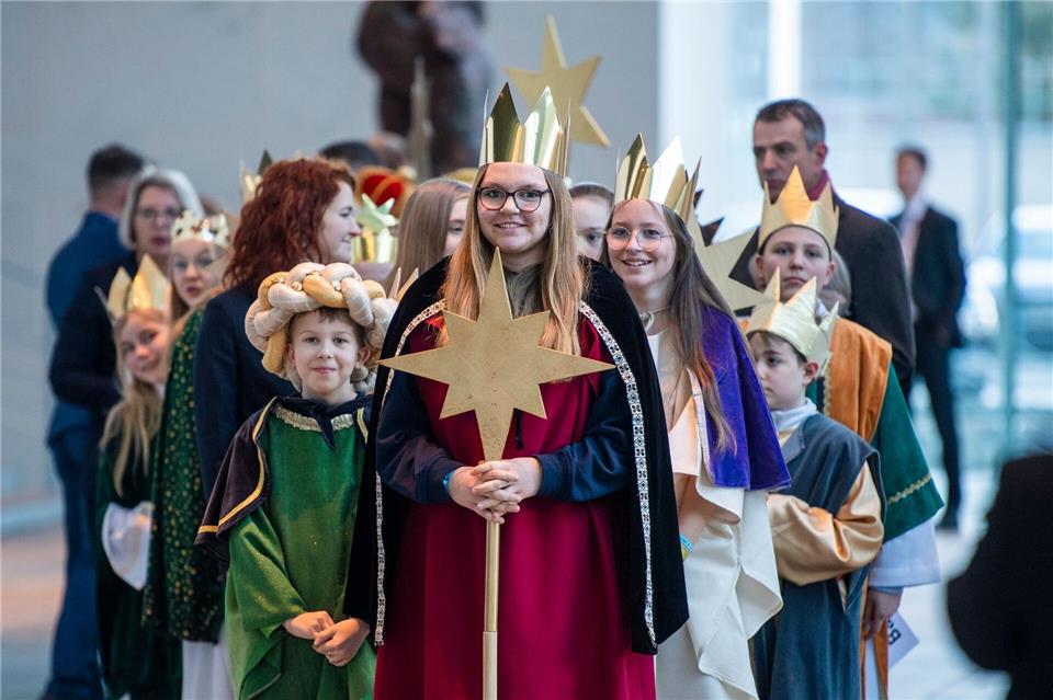 Sternsinger aus den Bistümern in Deutschland kamen auch in den vergangenen Jahren ins Kanzleramt. (Archivbild)Christophe Gateau/dpa