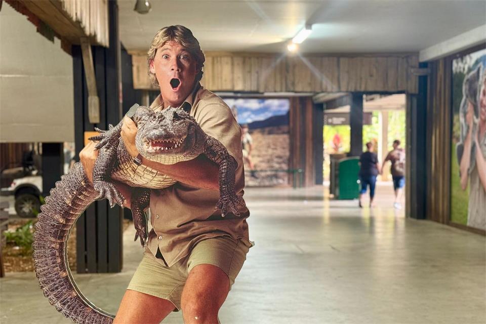 Steve Irwin wollte mit seiner Arbeit zum Tierschutz beitragen - und den Menschen gerade Krokodile näherbringen.Carola Frentzen/dpa