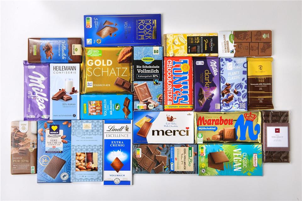 Stiftung Warentest hat 22 Tafeln Milchschokolade untersucht, darunter zwei vegane Produkte. Mehr als die Hälfte bekam die Note „gut“.Stiftung Warentest/dpa-tmn