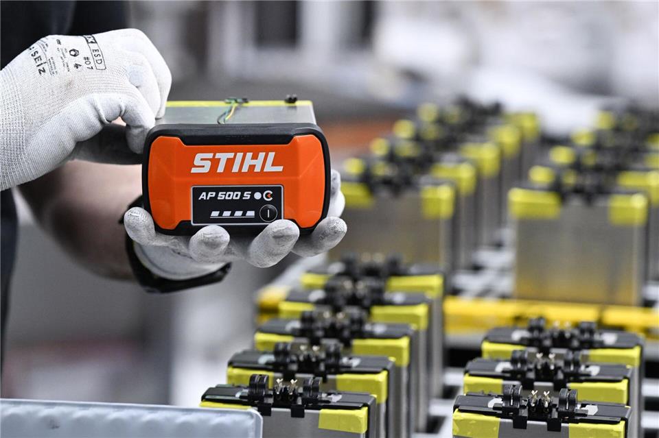 Stihl eröffnet ein Werk in Rumänien. (Archivbild)Bernd Weißbrod/dpa