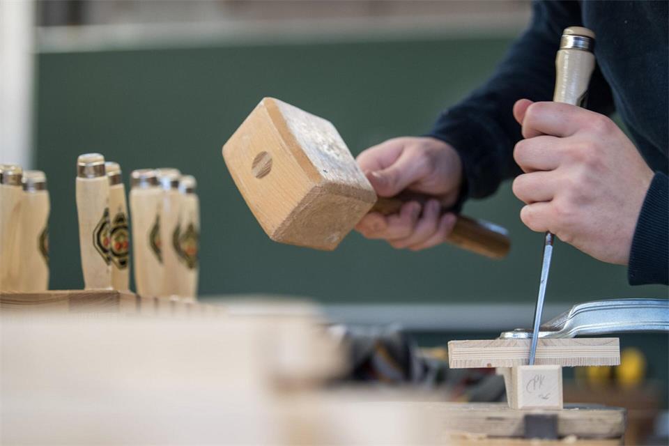 Stimmung im Handwerk in Baden-Württemberg bleibt angespannt. (Symbolbild)Sebastian Gollnow/dpa