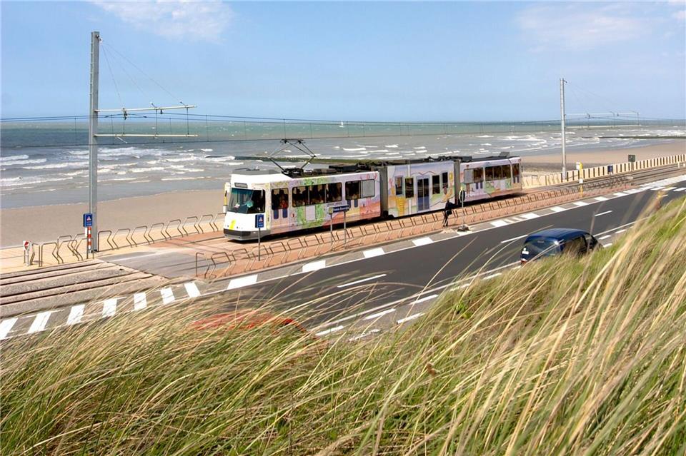 Strand von Raversijde: Auch hier kommt die Tram entlang.Visit Flanders/dpa-tmn