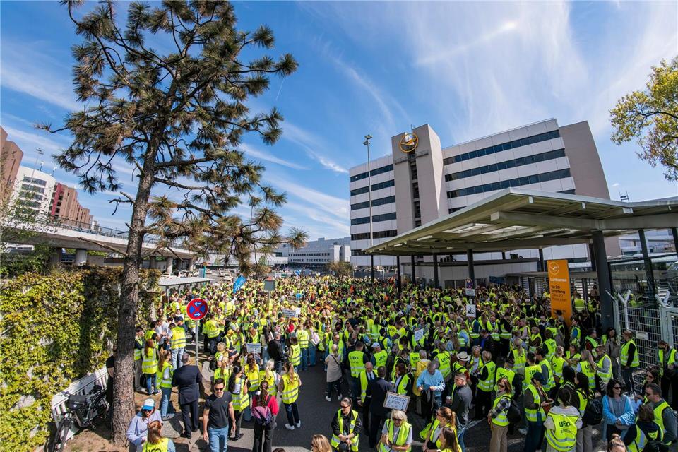Streiks erschüttern die Lufthansa. Andreas Arnold/dpa