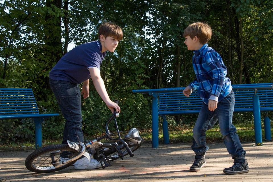 Streit gehört bei vielen Geschwistern zum Alltag dazu - und ist ganz normal.picture alliance / dpa-tmn