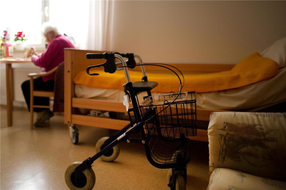 Struktur gibt Sicherheit: Ein geregelter Tagesrhythmus hilft besonders bei Demenz und kann das Einschlafen erleichtern.Arno Burgi/dpa-Zentralbild/dpa-tmn