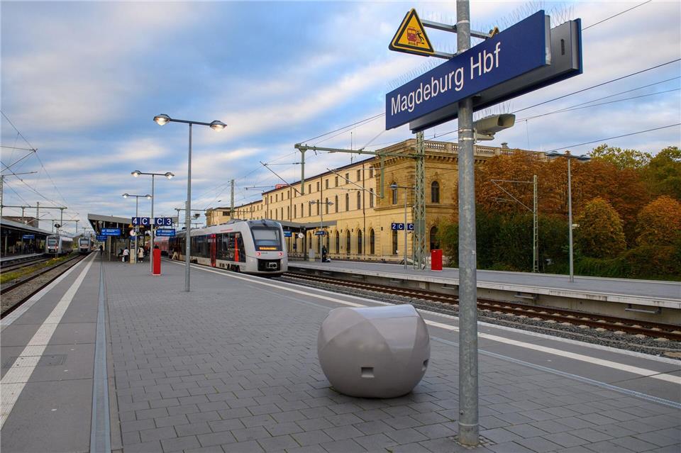 Stündlich nach Berlin - das geht nicht nur von Magdeburg aus. (Archivbild)Klaus-Dietmar Gabbert/dpa