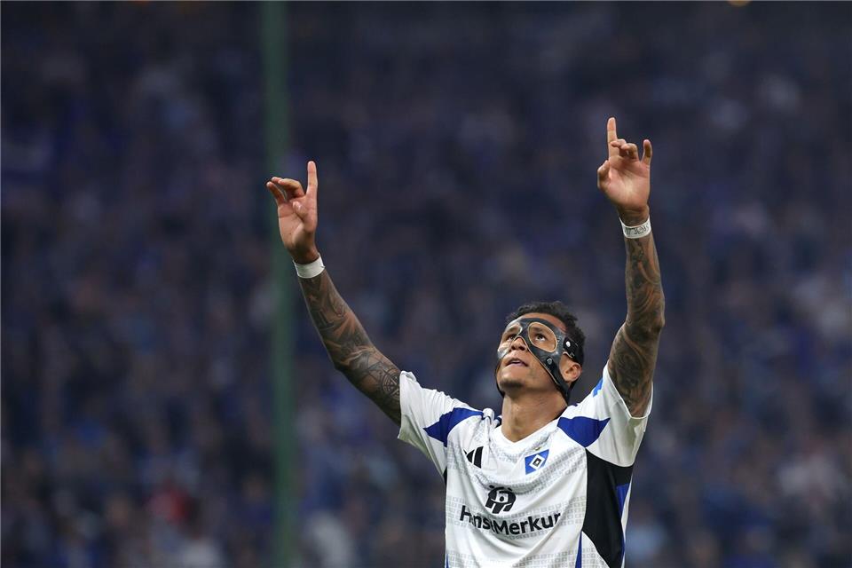 Stürmer Davie Selke ist mit dem HSV in die Bundesliga aufgestiegen.Christian Charisius/dpa