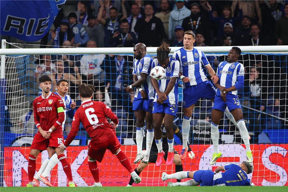 Stuttgart probierte viel, hatte das glücklichere Ende jedoch nicht auf seiner Seite.Luis Vieira/AP/dpa