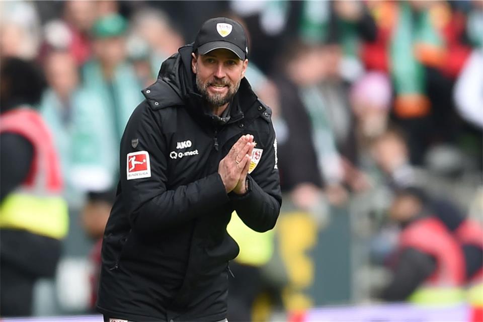 Stuttgarts Trainer Sebastian Hoeneß hat beim VfB noch einen Vertrag bis zum Sommer 2027.