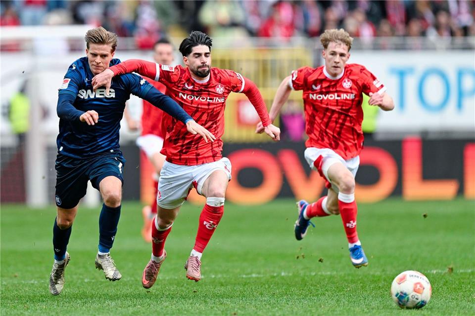 Südwest-Derby in Kaiserslautern zwischen dem FCK und KarlsruheUwe Anspach/dpa
