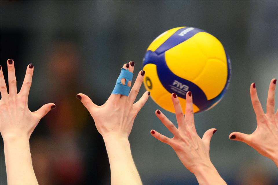 Suhler Volleyballerinnen holen sich zweiten Sieg in Finalserie. (Archivbild)Robert Michael/dpa