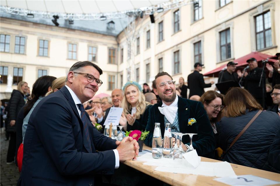 „Super Stimmung“ beim Hessentag in Fulda, lobt Ministerpräsident Rhein die Gastgeberstadt.Florian Wiegand/dpa