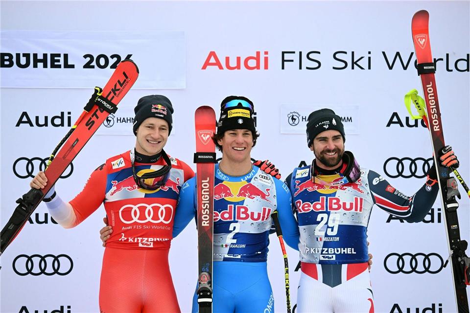 Superstar Marco Odermatt (links) muss weiter auf seinen ersten Abfahrtssieg in Kitzbühel warten.Barbara Gindl/APA/dpa