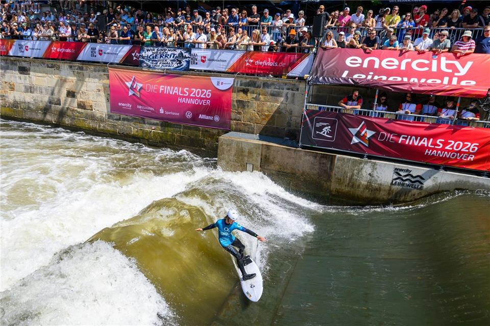 Surfen auf der Leine gehörte bei den Finals zu den Publikumnslieblingen.Robert Michael/dpa