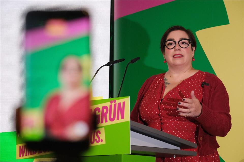 Susan Sziborra-Seidlitz, Landesvorsitzende von Bündnis 90/Die Grünen in Sachsen-Anhalt, spricht beim Landesparteitag ihrer Partei. Sebastian Willnow/dpa
