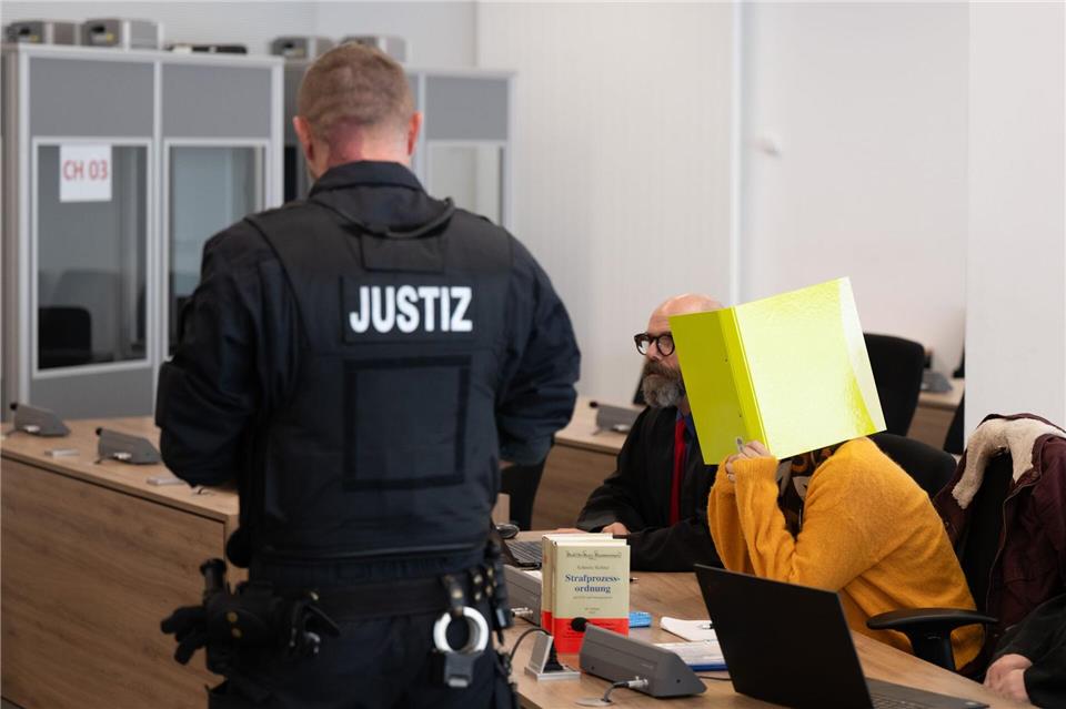 Susann E. zu Beginn des Prozesses am Dresdner Oberlandesgericht. Sebastian Kahnert/dpa-Pool/dpa