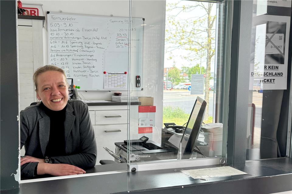 Susanne Botterbrod verkauft seit ungefähr fünf Jahren in Borken Fahrkarten. Spätestens am Ende des Jahres ist damit Schluss. 