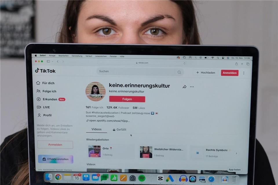 Susanne Siegert betreibt bei Instagram und Tiktok Accounts zur Erinnerungsarbeit. (Archivbild)Sebastian Willnow/dpa